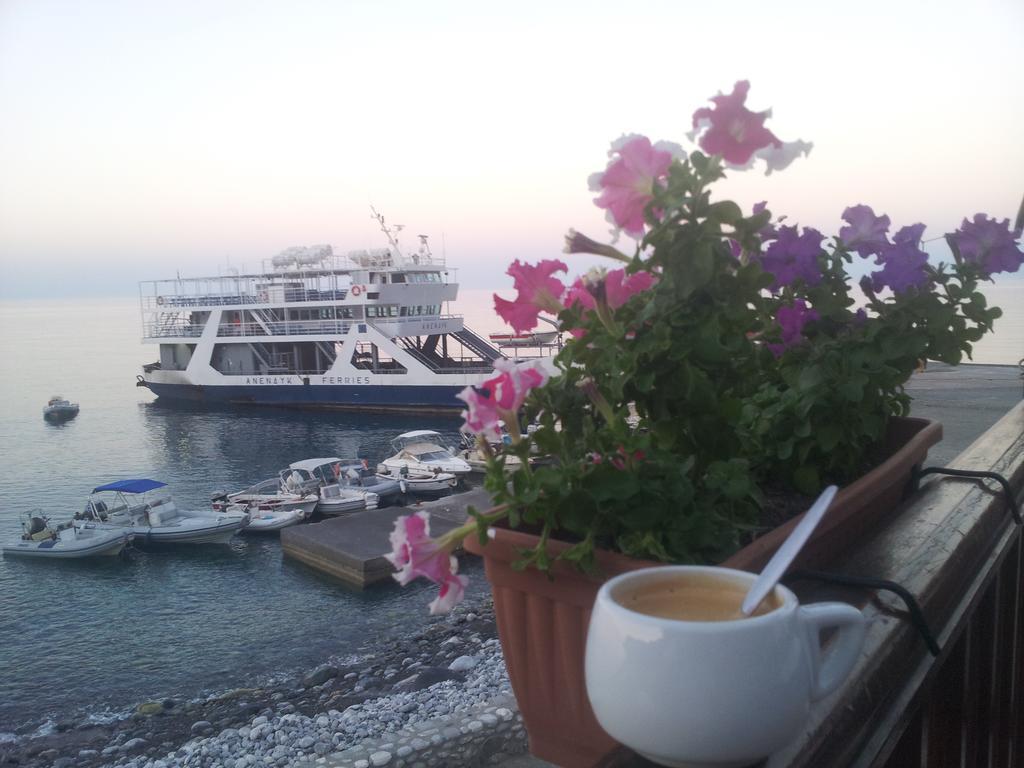 Tarra Hotel Agia Roumeli Exterior photo